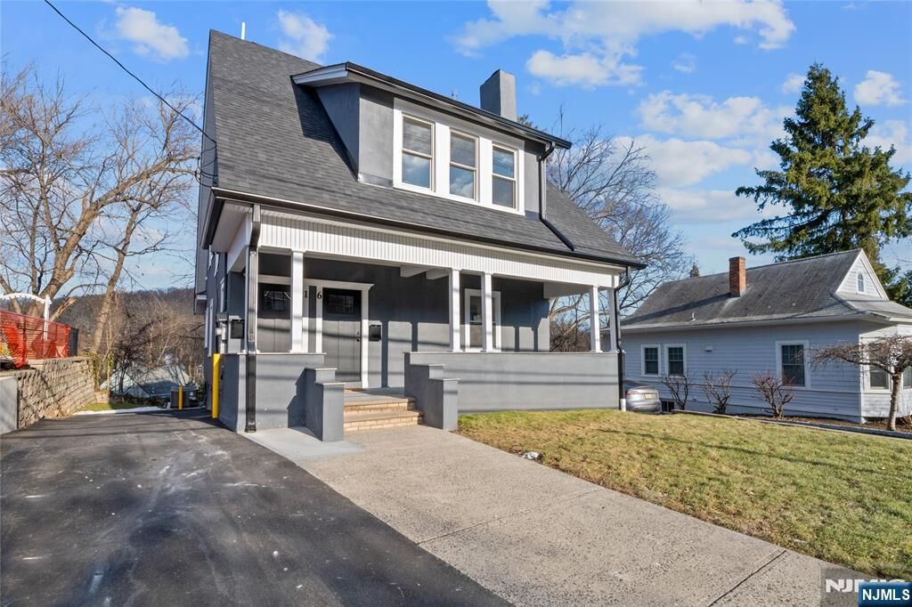 Property Photo:  16 Old Short Hills Road  NJ 07041 