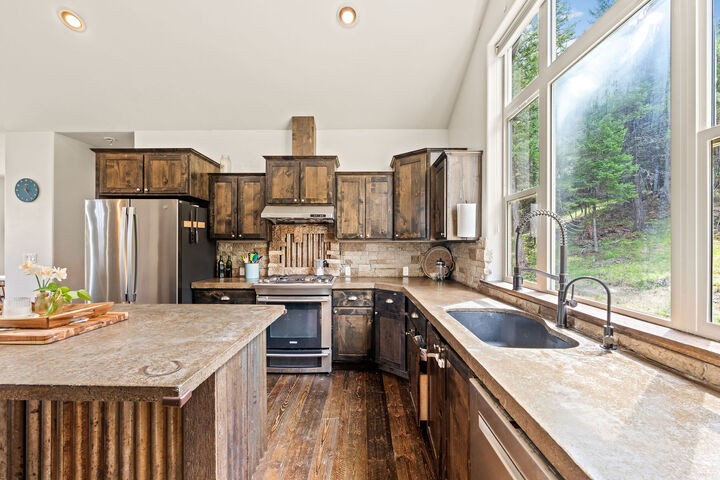 Property Photo:  2047 Truman Heights  MT 59920 