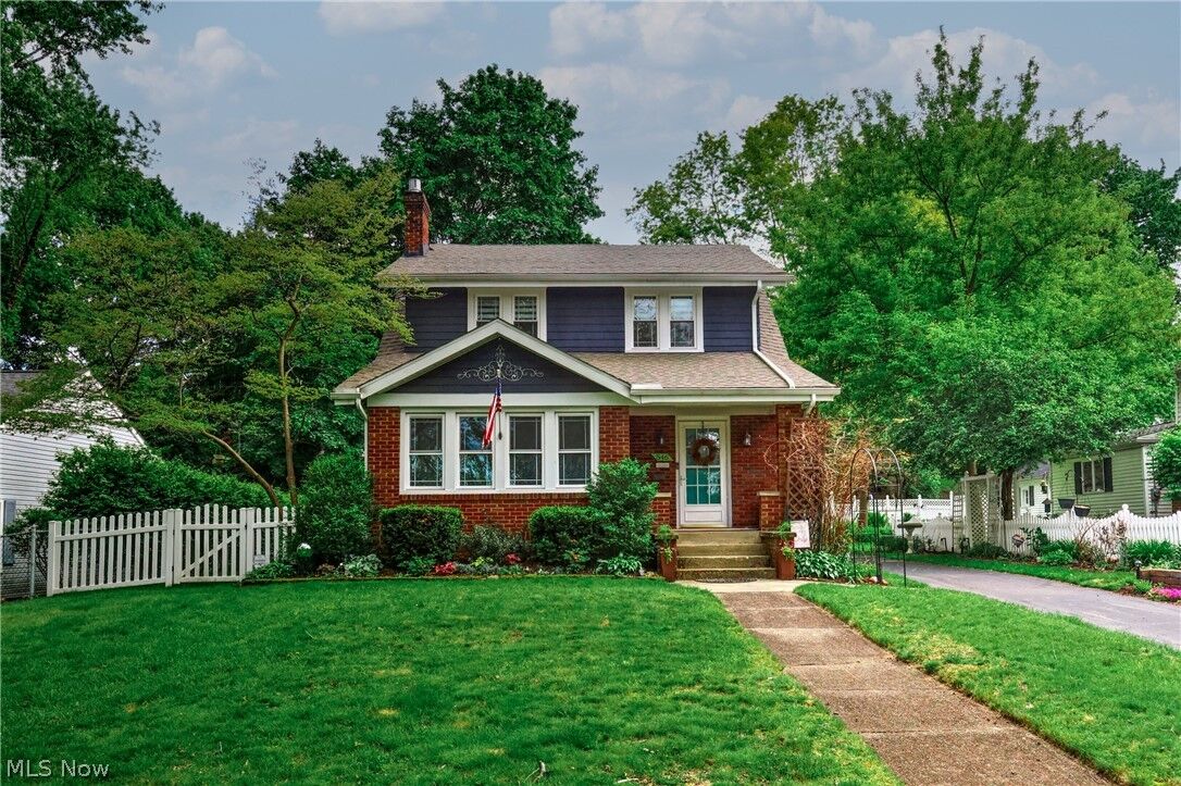 Property Photo: 546 Letchworth Drive OH 44303