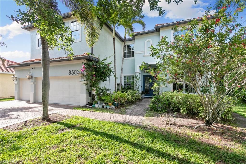 Property Photo:  8503 Laurel Lakes Cv  FL 34119 