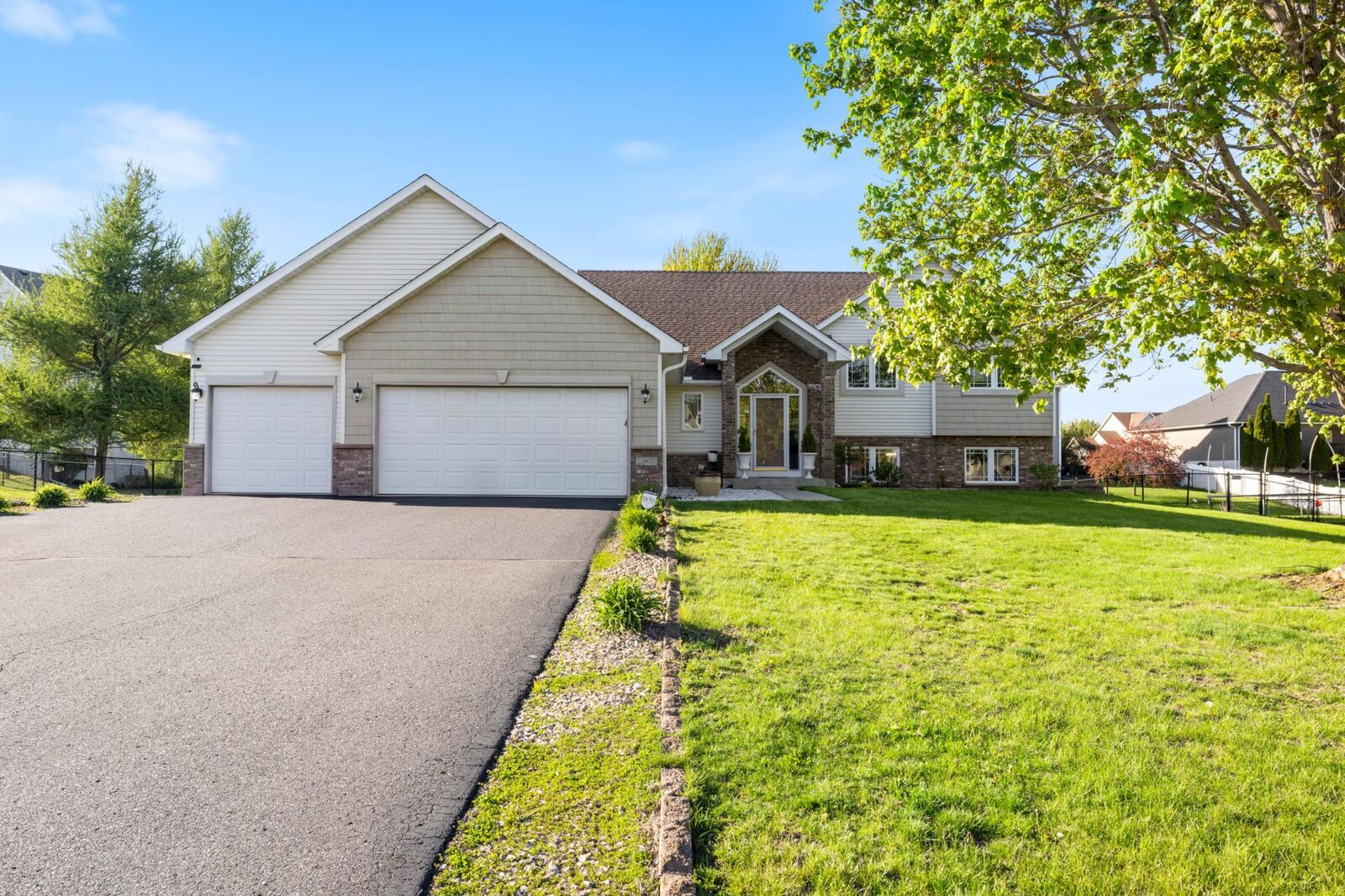 Property Photo:  19855 Burlington Path  MN 55024 
