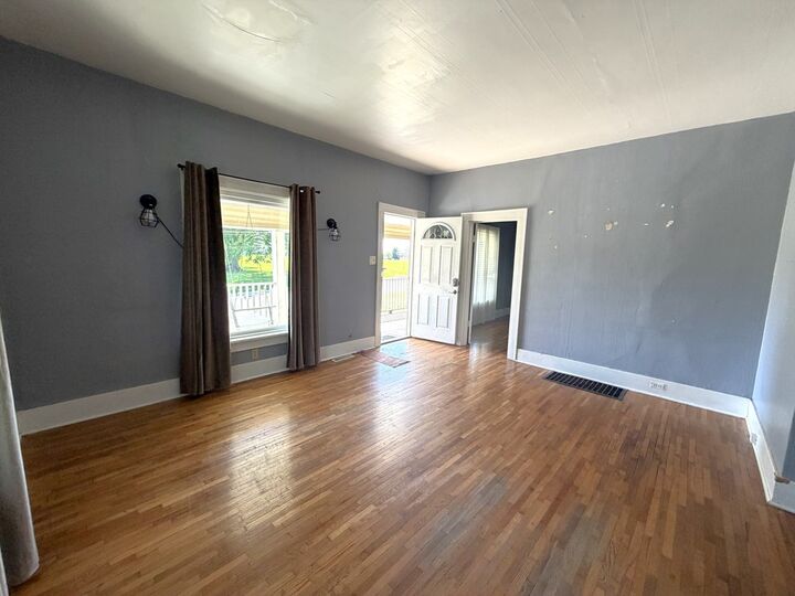Property Photo: 432 Woodrow MO 64601