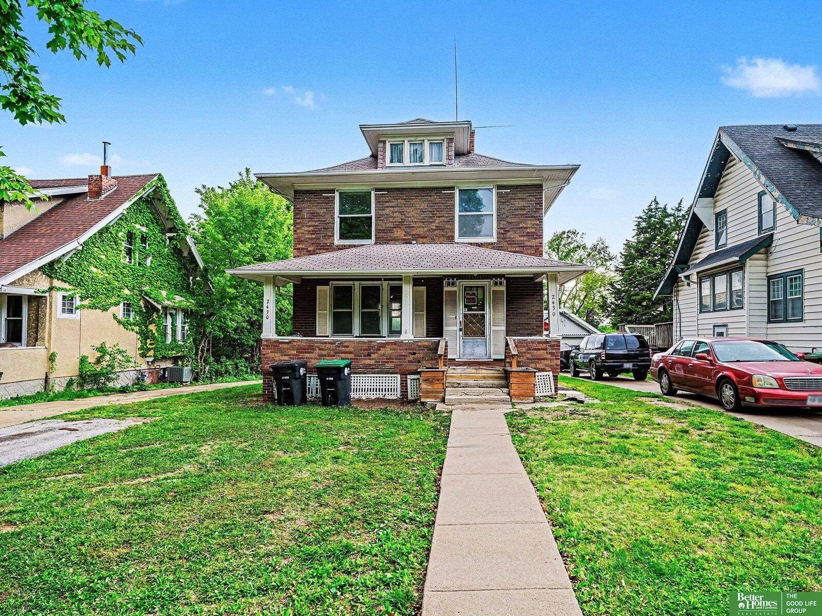Property Photo:  2430 Fontenelle Boulevard  NE 68104 