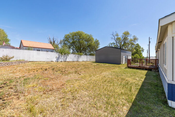 Property Photo:  7257 Hilyard Avenue  OR 97603 