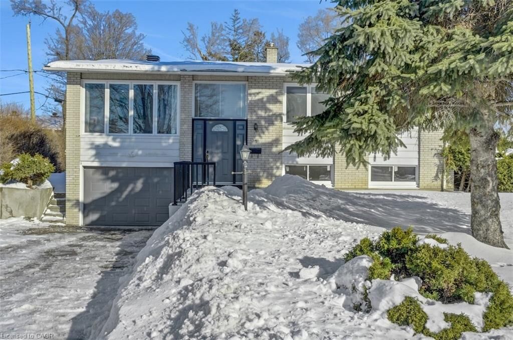 Property Photo:  31 Bellfield Street  ON K2B 6K7 