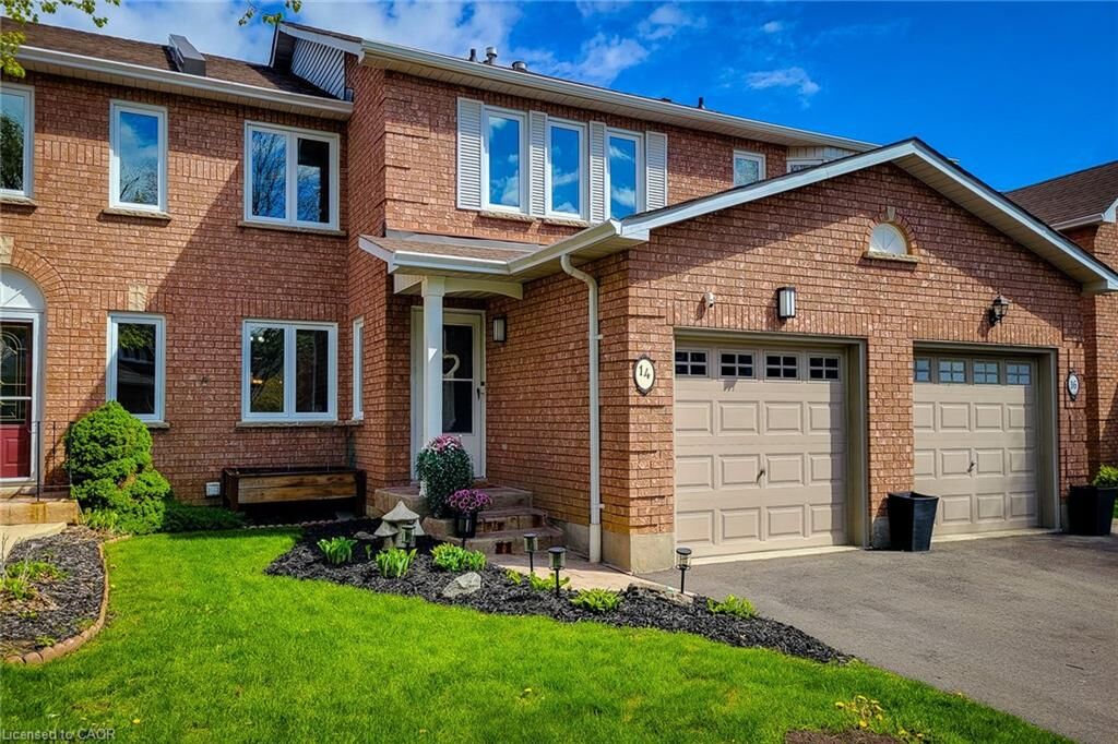 Property Photo:  7 Davidson Boulevard 14  ON L9H 6Y7 