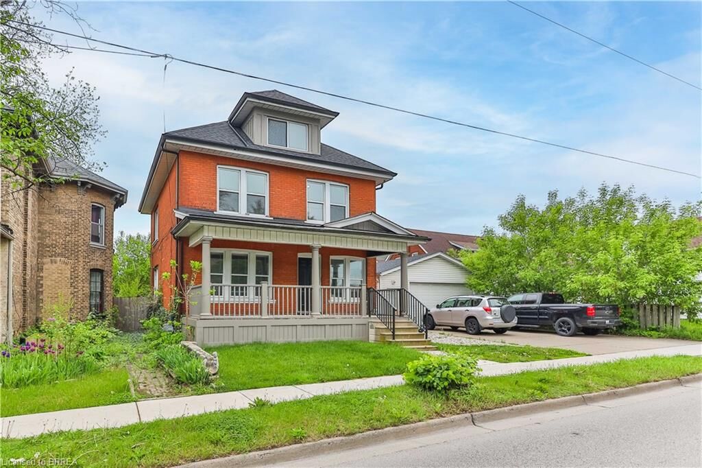 Property Photo:  321 Dalhousie Street B  ON N3S 3V8 