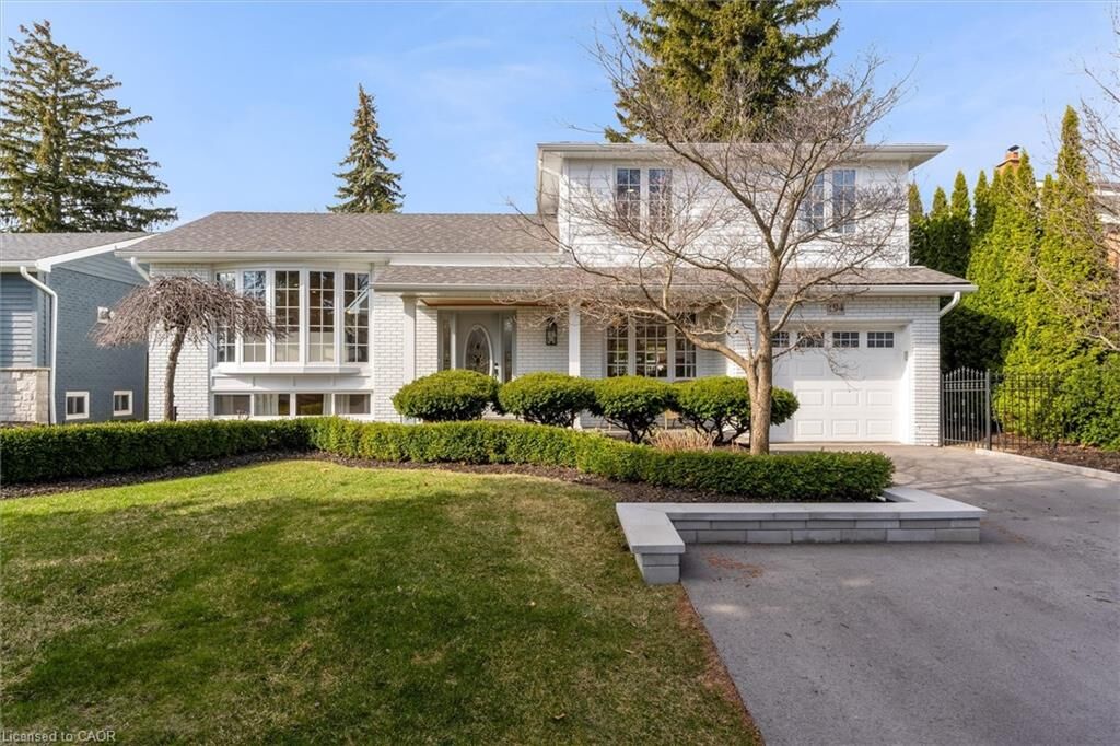 Property Photo:  194 Solingate Drive  ON L6L 3T1 