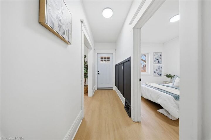 Property Photo:  232 Grey Street  ON N3S 4W7 
