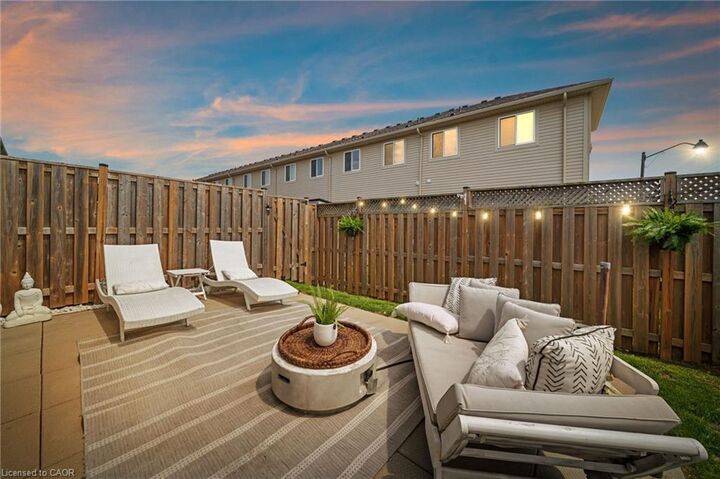 Property Photo:  21 Madonna Drive 16  ON L9H 0H1 