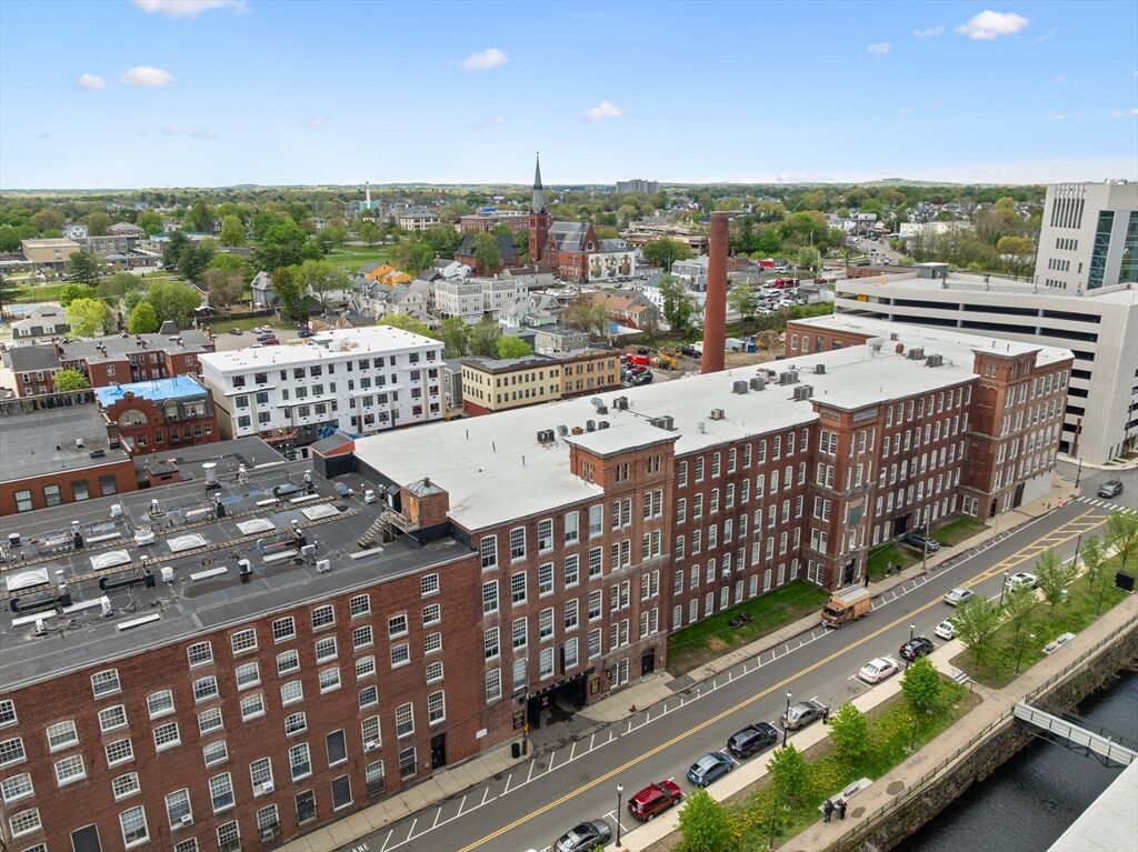 Property Photo: 240 Jackson St 313 MA 01852