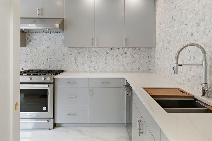 Property Photo:  89 Hancock St 1  MA 02148 