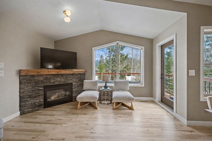 Property Photo:  921 Lawrence Grassi Ridge  AB T1W 2Z5 