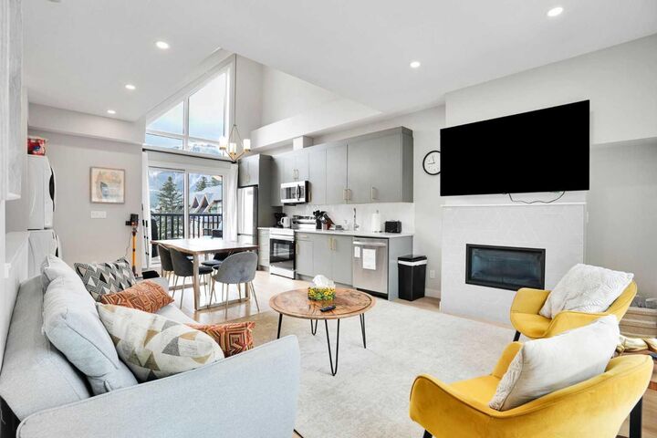 Property Photo:  109 Kanananskis Way 206  AB T1W 2X2 