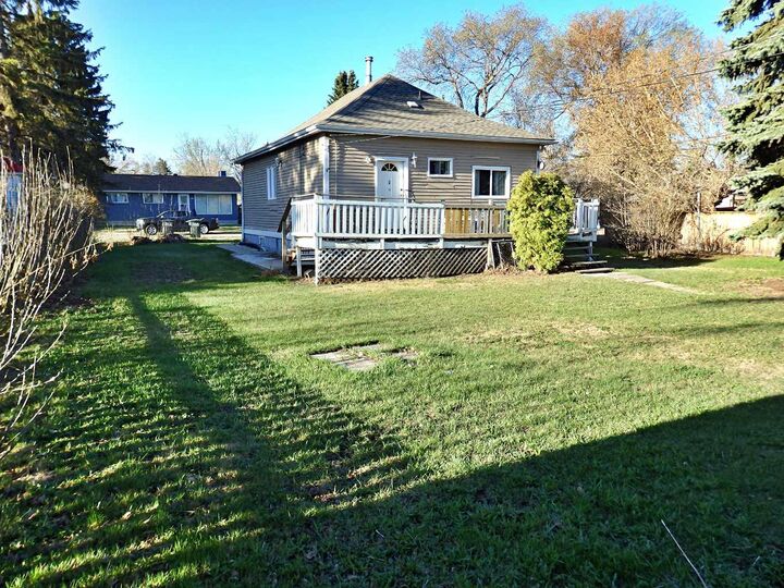 Property Photo:  4812 51 Avenue  AB T9X 1T3 