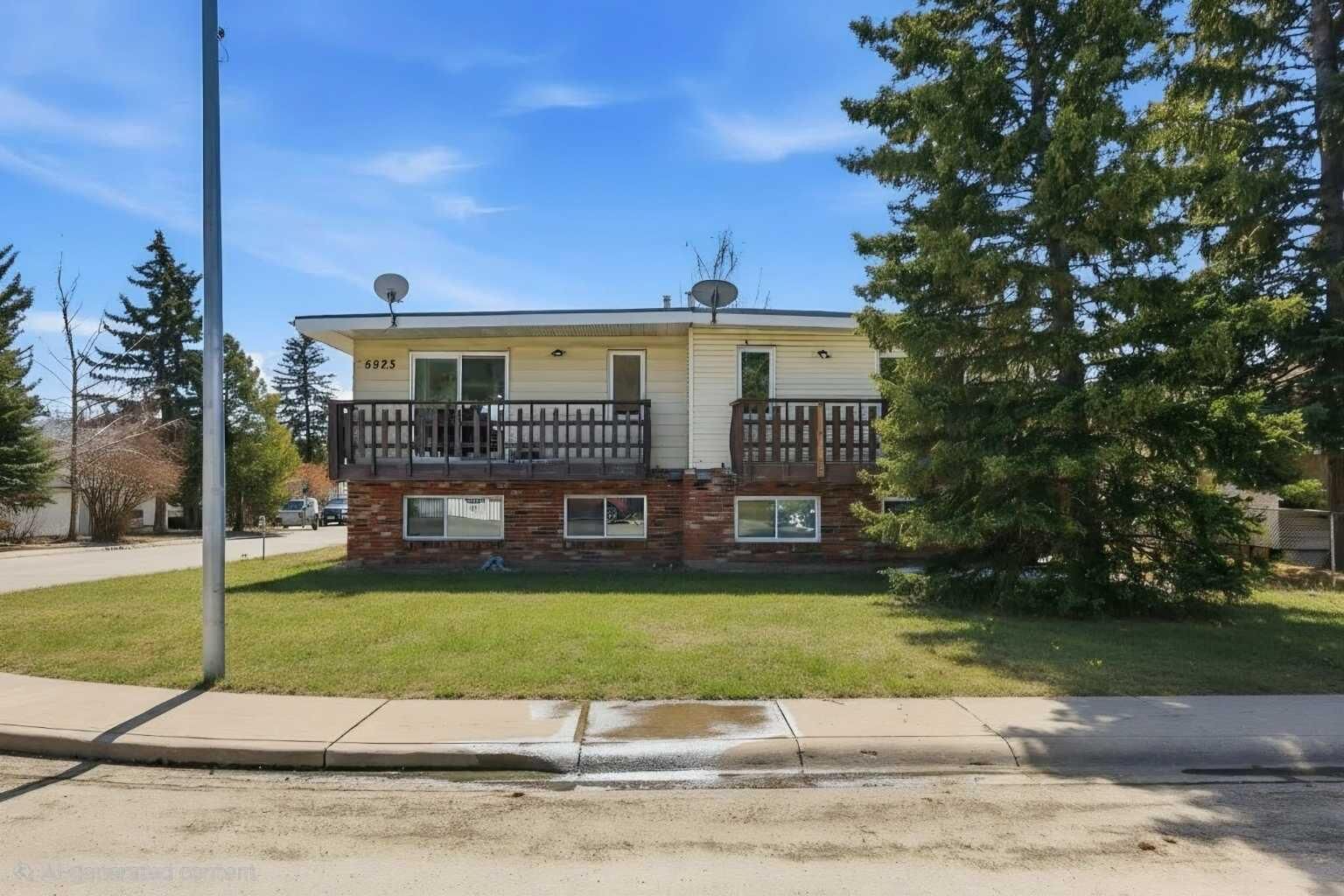 Property Photo: 6333/6335 24 Avenue NE AB T1Y 2C5
