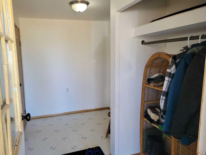 Property Photo:  112 3 Avenue E  AB T0B 0A0 