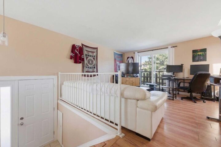 Property Photo:  6333 24 Avenue NE  AB T1Y 2C5 