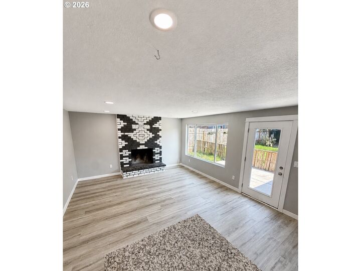 Property Photo:  975 Evergreen Dr  OR 97426 