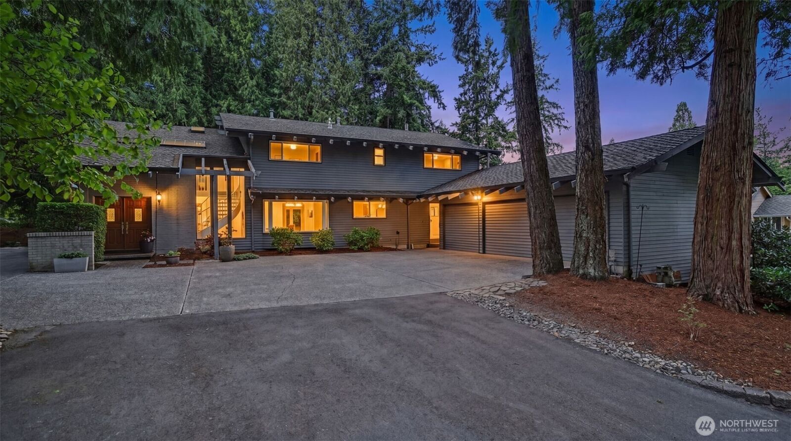 Property Photo:  2311  185th Place NE  WA 98052 