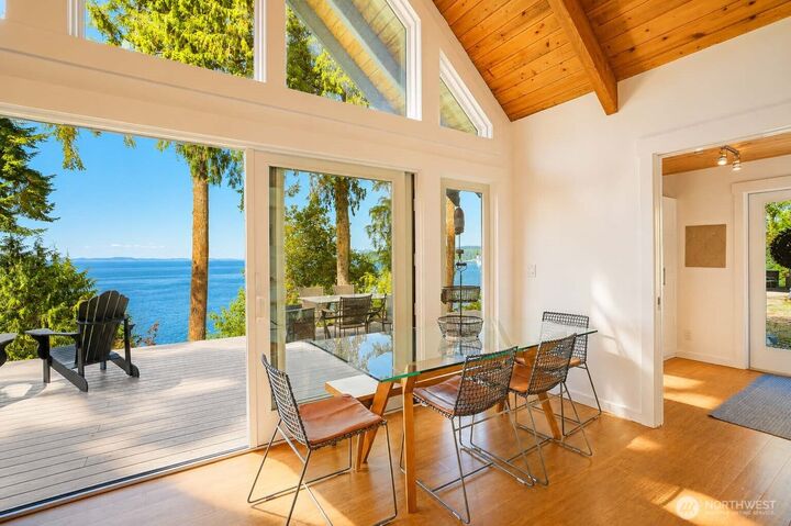 Property Photo:  162 N Loon Asea Lane  WA 98282 