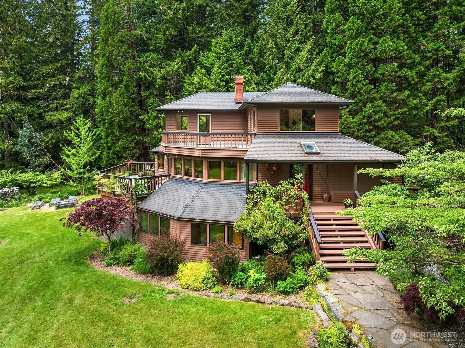 Property Photo:  21833  103rd Avenue SW  WA 98070 