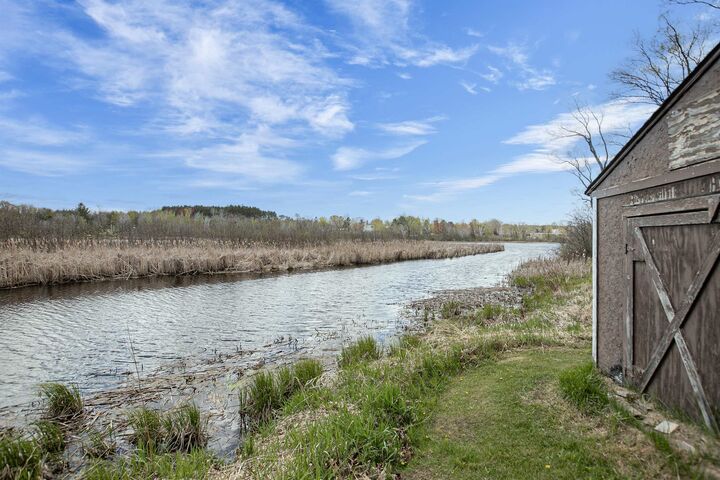 Property Photo:  321 Lake Drive  WI 54128 