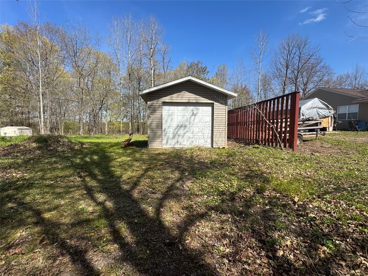 Property Photo: 809 W 5th St N WI 54848
