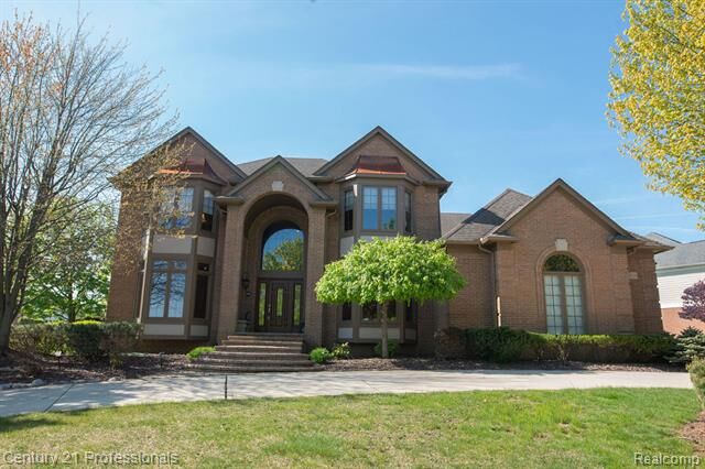 Property Photo:  54554 E Whitby Way  MI 48316 