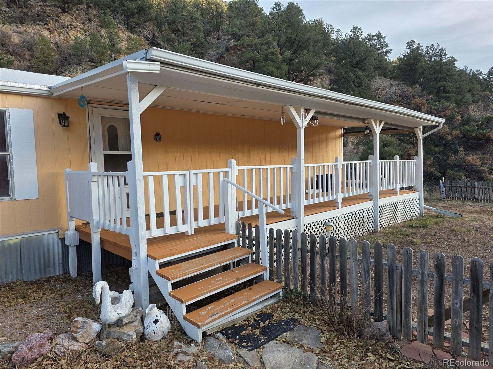 Property Photo: 598 County Road 12 CO 81223