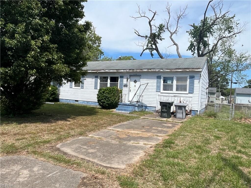 Property Photo:  8508 Kennedy Dr  VA 23605 