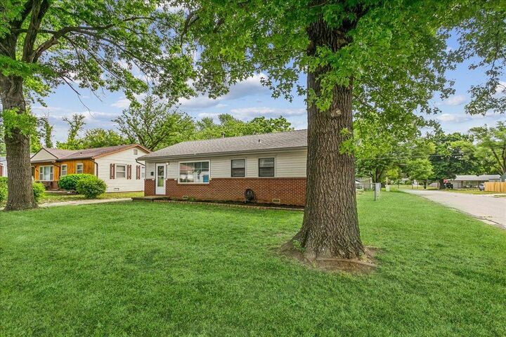 Property Photo:  1000 N Derby  KS 67037 