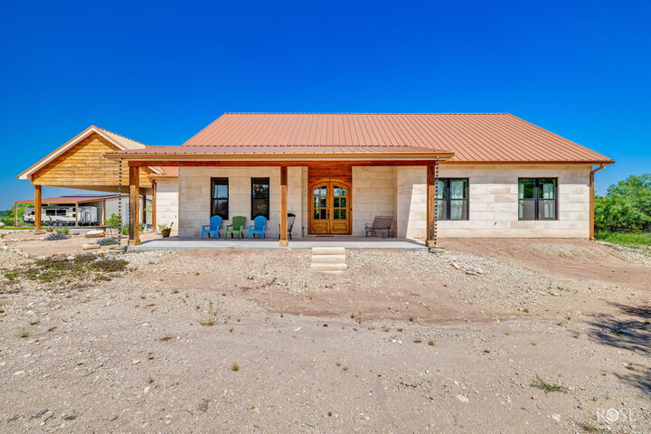 Property Photo: 18652 Kenley Lane TX 76935