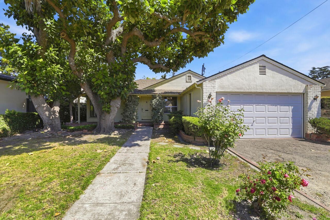 Property Photo:  954 Broadleaf Lane  CA 95128 
