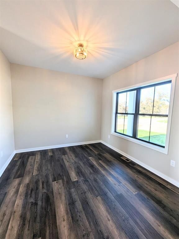 Property Photo:  505 Ridge Court  WI 53576 