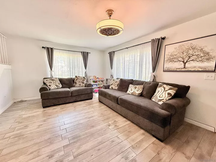Property Photo:  807 S Mollison Ave 24  CA 92020 
