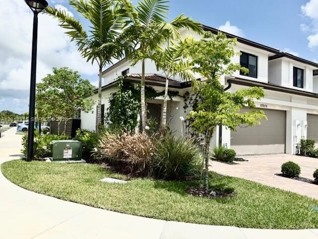 Property Photo:  12025 SW 83rd Pl  FL 33156 