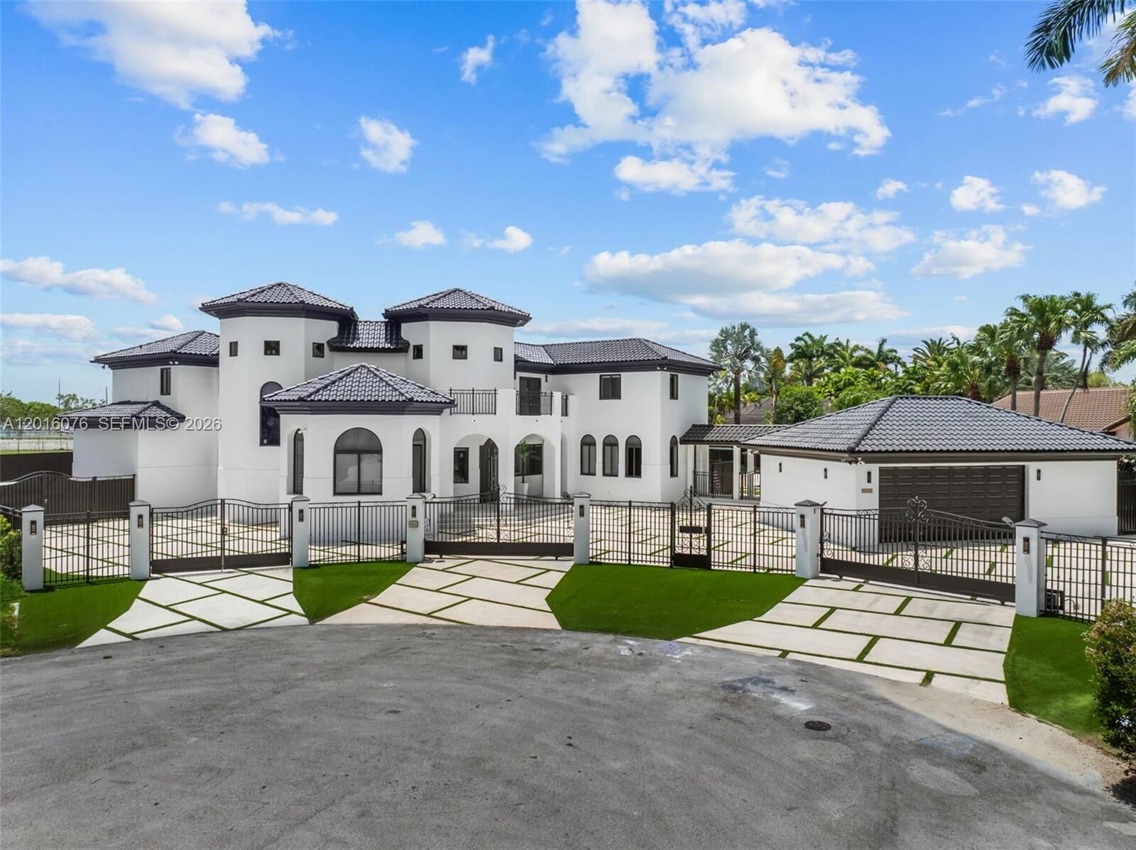 Property Photo:  9881 SW 148th Ter  FL 33176 