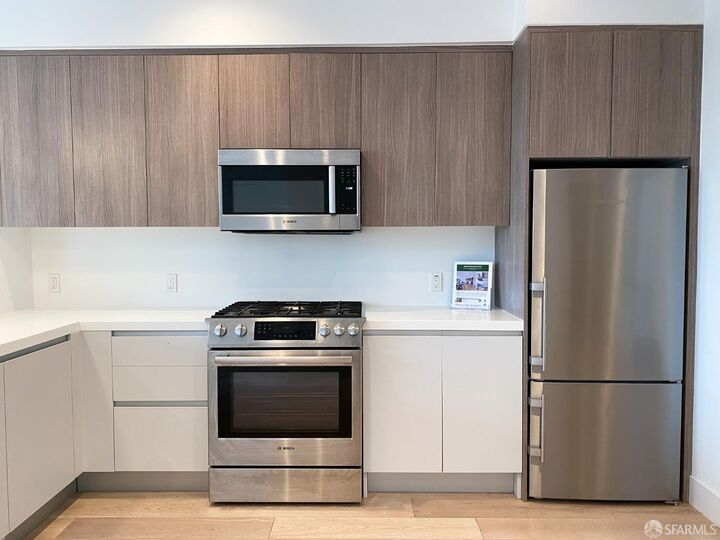 Property Photo:  2747 San Pablo Avenue 406  CA 94702 