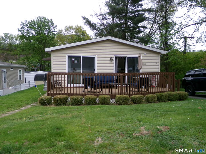 Property Photo:  68 Woodland Park  CT 06484 