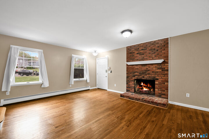 Property Photo:  72 Kingfisher Circle 72  CT 06074 