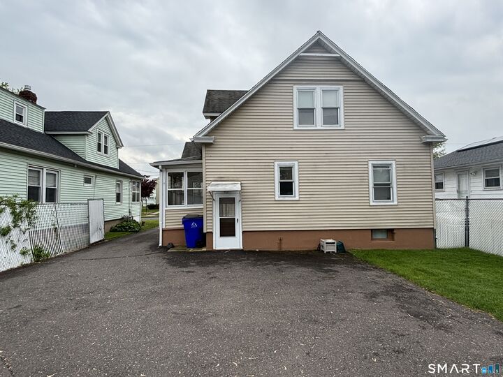 Property Photo:  38 Layton Street  CT 06110 