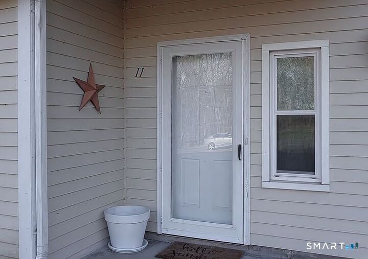 Property Photo:  465 Wolcott Street 11  CT 06010 