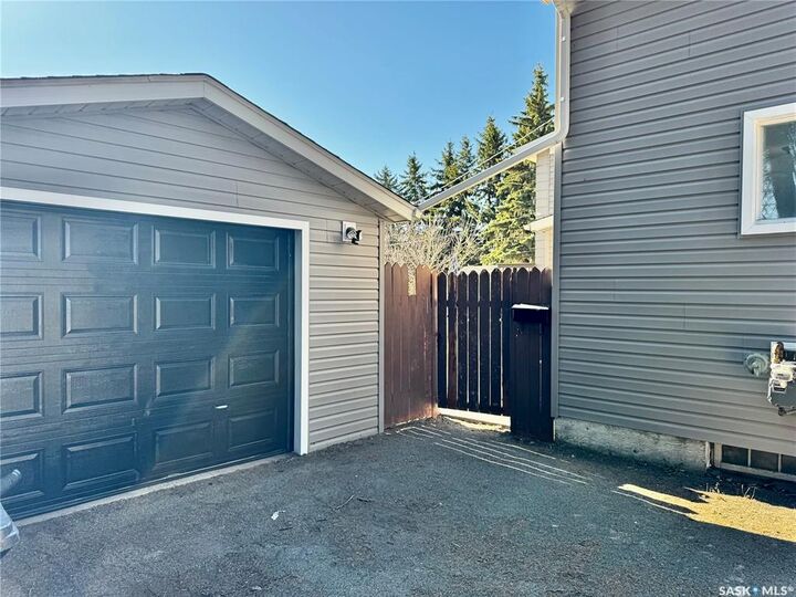 Property Photo: 21 James Avenue SK S3N 2C1