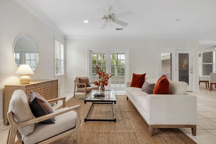 Property Photo:  2021 Winthrop Way  FL 32308 