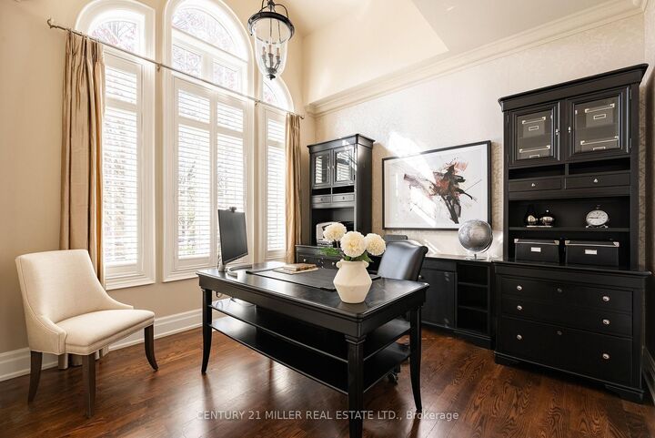 Property Photo: 1392 Clearwater Crescent ON L6H 7J5