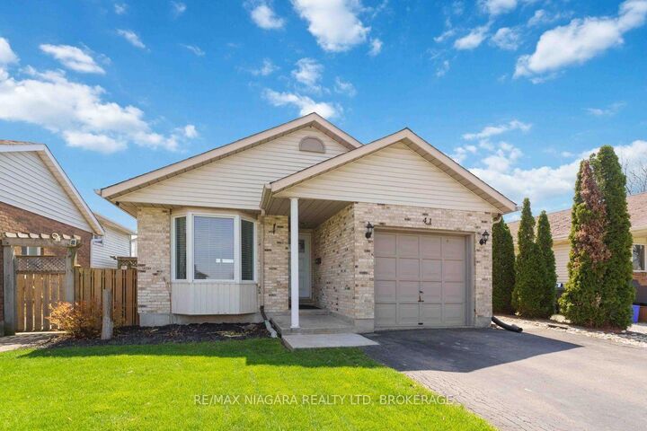 41 Eastwood Drive — photo 1