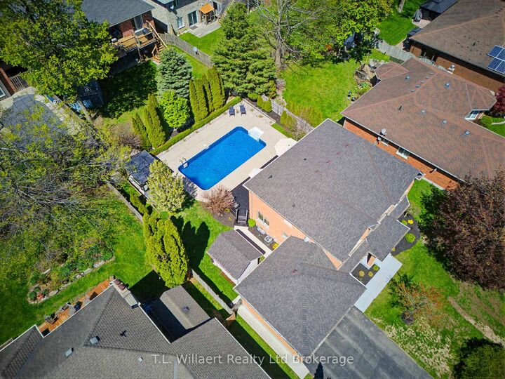 10 Woodside Drive — photo 1