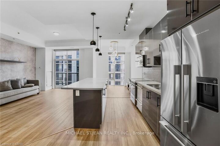 Property Photo: 90 Charlton Avenue W 801 ON L8P 0B4