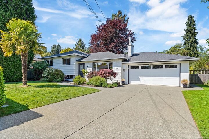 Property Photo: 2090 McNeill Ave BC V8S 2X8